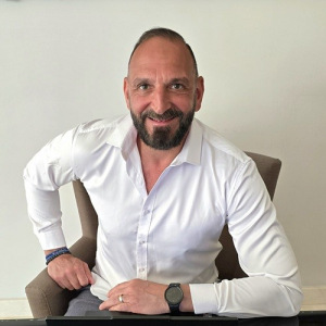 Tunç Gültekin – Trainer für Telefontraining, Vertrieb und Kundenservice